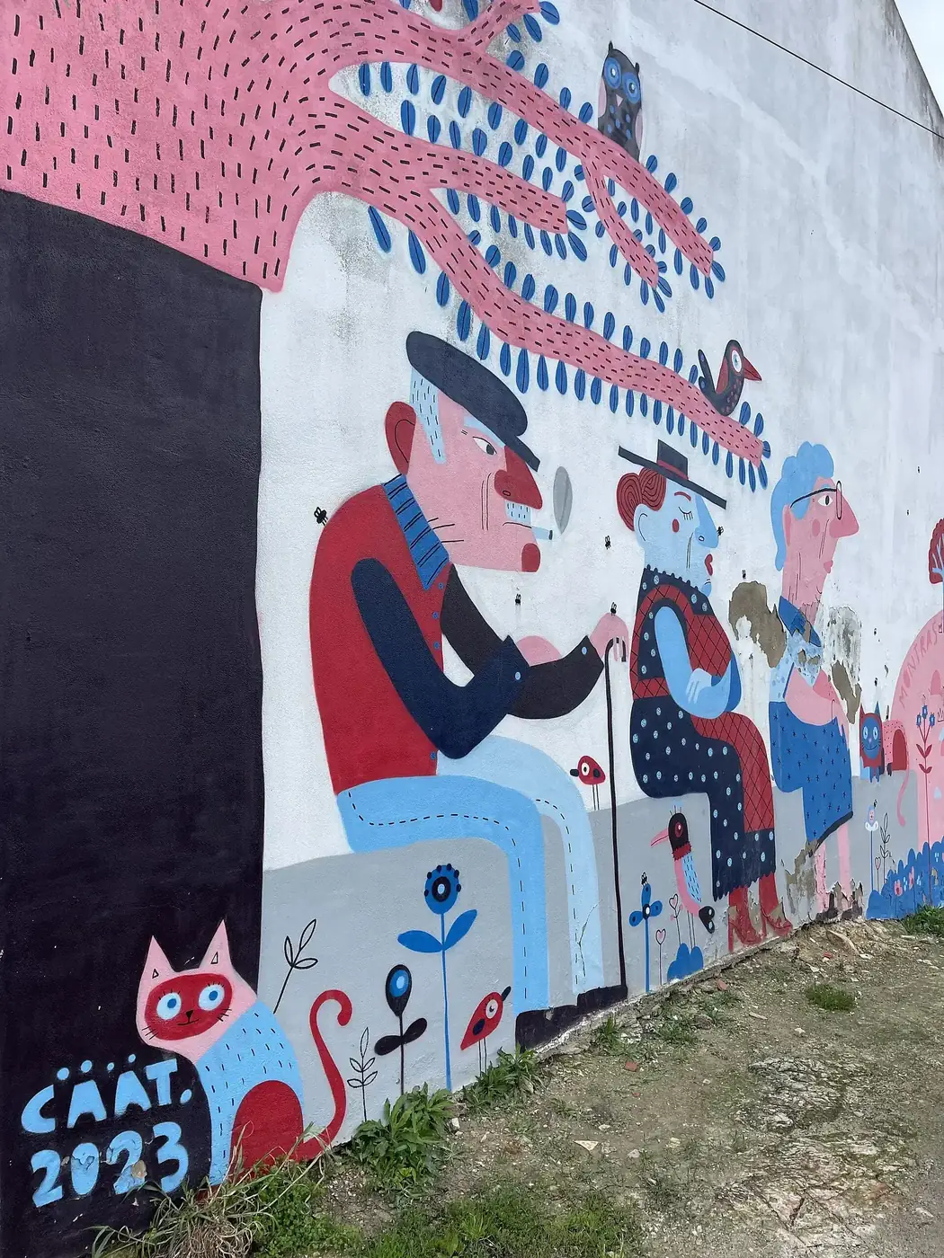 Mural numa rua da aldeia